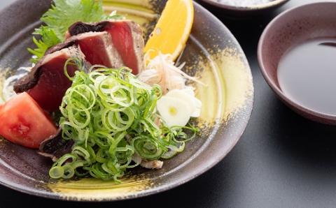 藁焼き かつおたたき 鰹たたき カツオたたき 4節セット 約 1.2kg 高知県 黒潮町 土佐佐賀水産 わら焼き タタキ 鰹 カツオ 刺身 半解凍 調理用 冷凍 海鮮 魚介類 土佐 かつおのたたき 鰹のたたき 藁焼き鰹 タレ付き 80ml×4 ご飯のお供 海鮮セット 魚料理 お刺身用 かつおセット［1555-2］