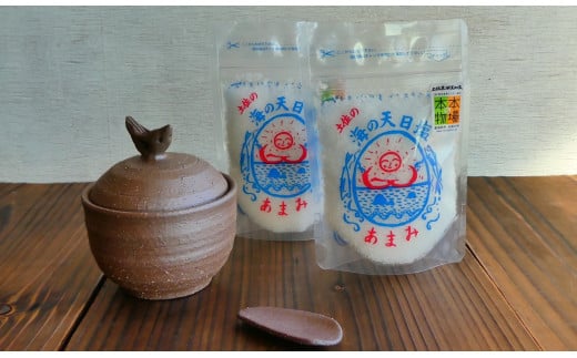 シロチドリ の 塩壷 と 塩さじ の セット（ 土佐 の海の 天日塩 「あまみ」 2袋付き）［1653］