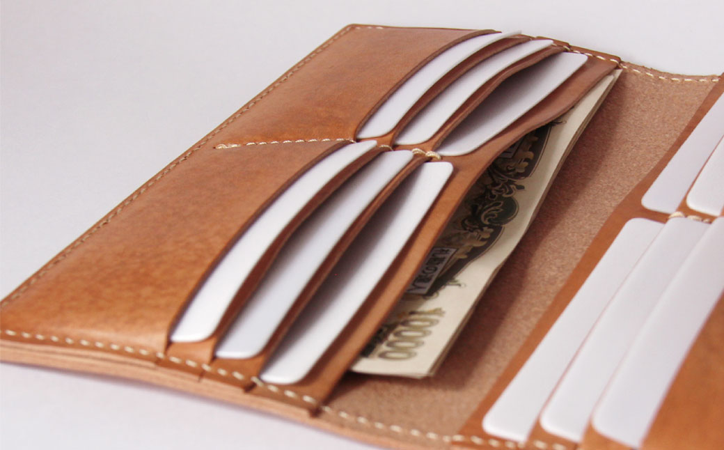 長札入れ(カード段付き・小銭入れなし) 王道長財布・定番の質実剛健なレザーロングウォレット