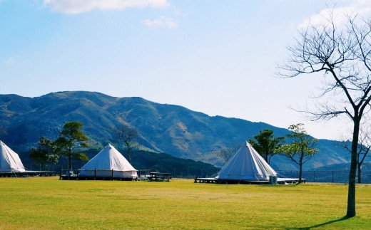 フォレストキャンプ小倉 1泊2日2食付き 宿泊券 1名様 (要予約) グランピング