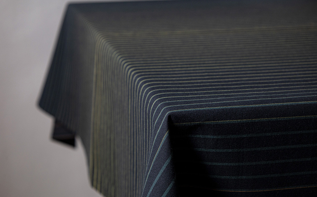 【光放つ葉】<KUMASHIMA>テーブルクロス4人用（W120×H150cm）