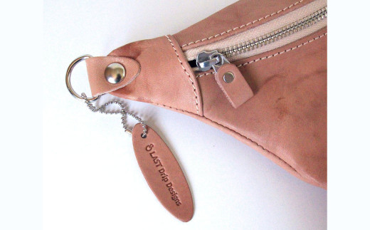 ボディバッグ （立体裁断モデル）