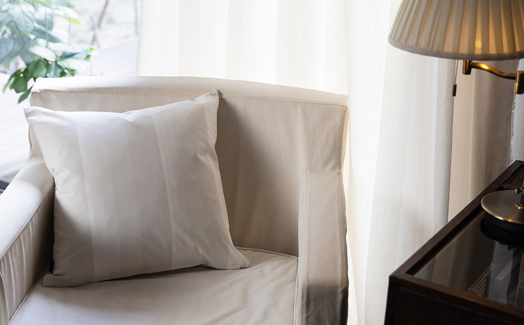 【無伴奏 白】<KUMASHIMA>クッションカバー（50角）