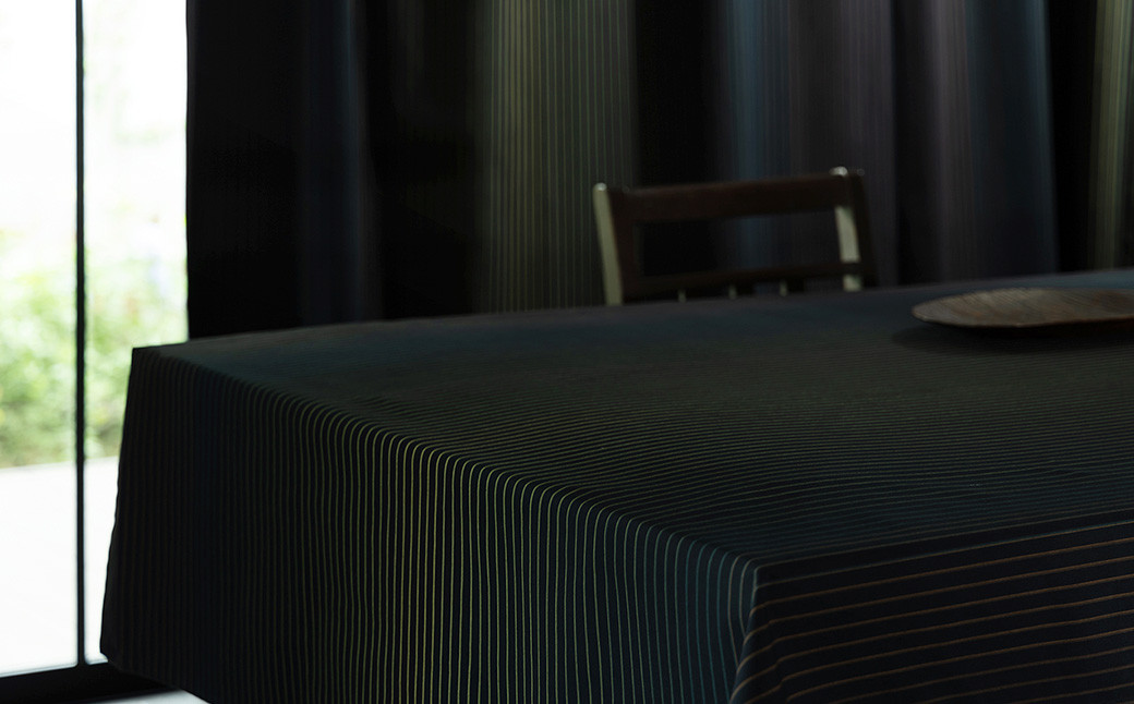 【光放つ葉】<KUMASHIMA>テーブルクロス4人用（W120×H150cm）