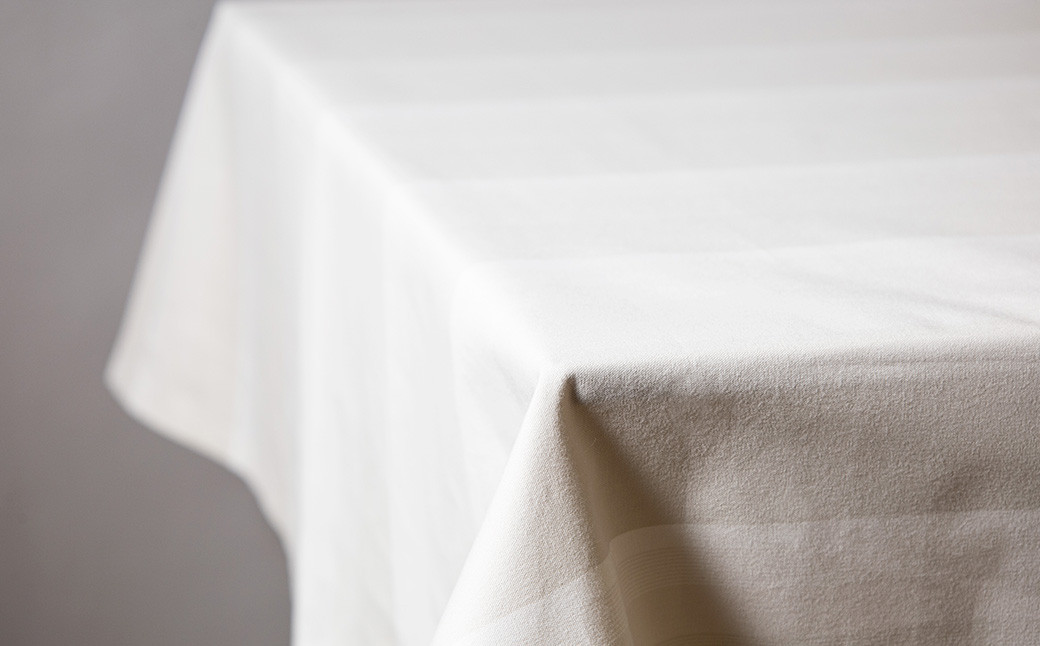 【無伴奏 白】<KUMASHIMA>テーブルクロス2人用（W105×H135cm）