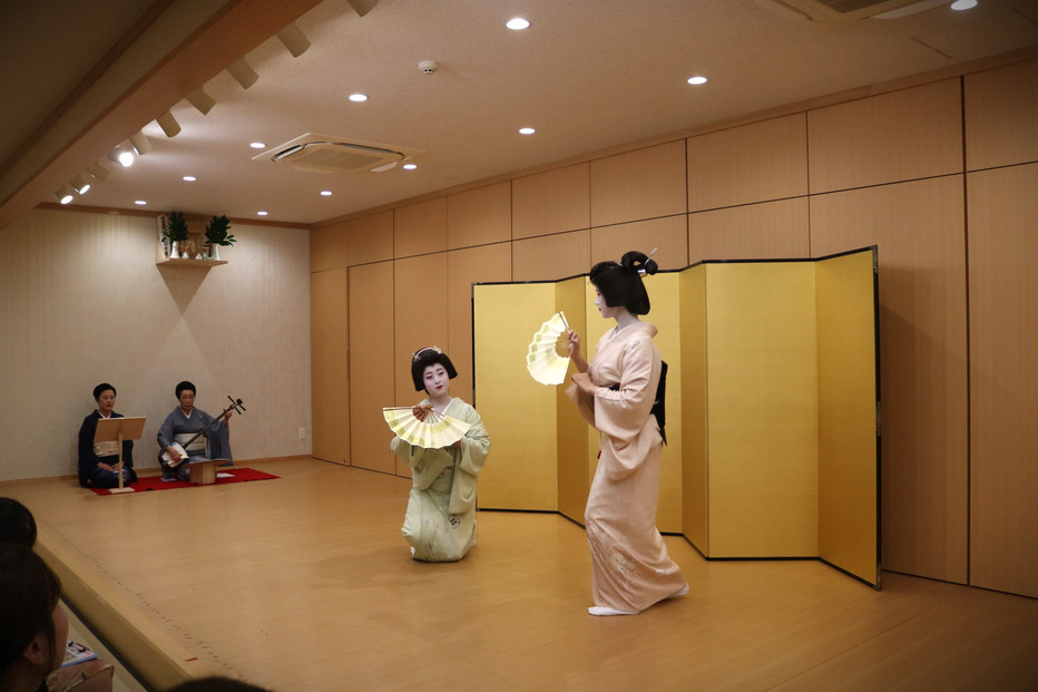 【博多券番 芸妓５～６名】博多伝統芸能館　リクエスト公演