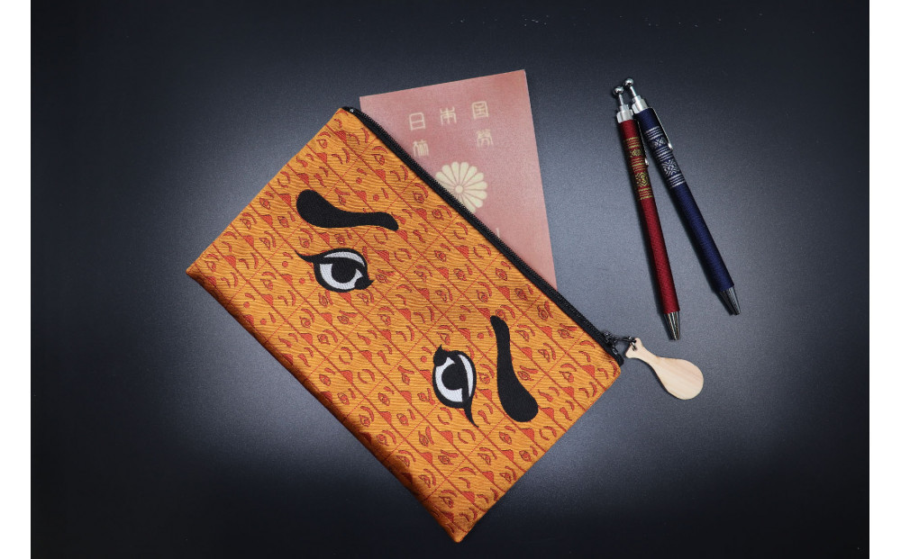 博多織にわかポーチ（オレンジ）Ｗ約21cm×Ｈ約13cm