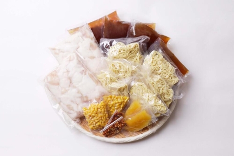 創業1981年　博多もつ鍋　宗家　赤門屋　牛もつ鍋6人前（醤油味）