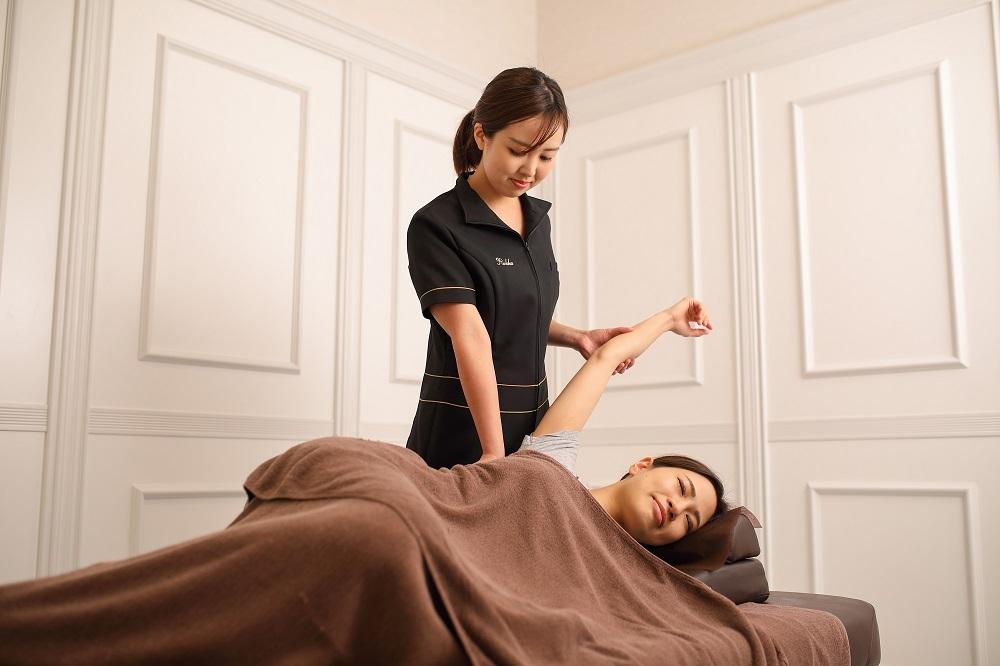 【博多駅徒歩２分】【六花鍼灸整骨院】選べる３つの矯正メニュー【骨盤矯正・猫背矯正・小顔矯正】（カウンセリング込み）30分