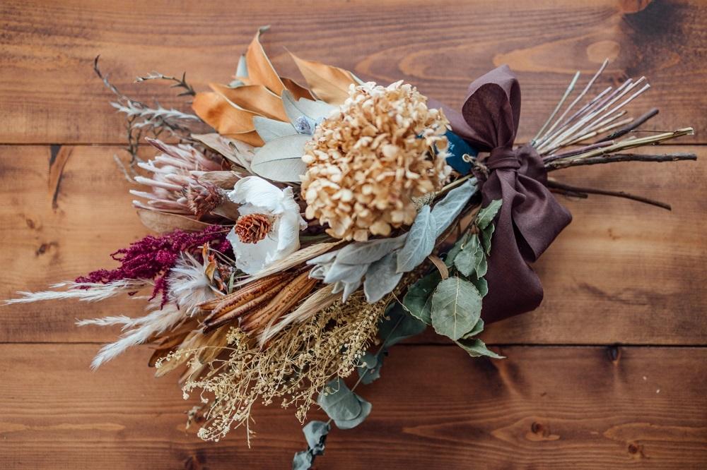 福岡市で製作したドライフラワースワッグ（ワイルドフラワーL）