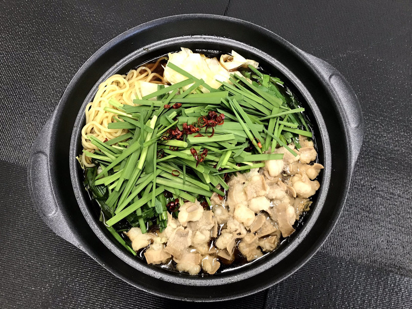 国産牛小腸　もつ鍋（醤油味）　12人前　スープ付き（福岡市）