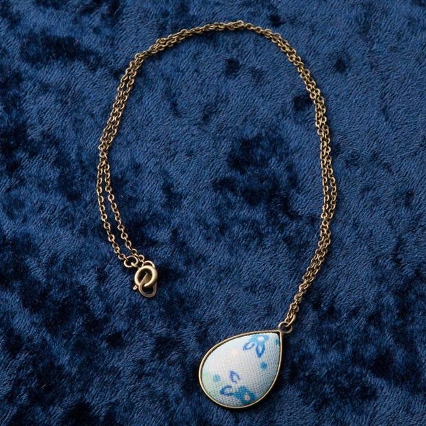 【福岡市返礼品】昭和ビンテージ　しずくペンダント