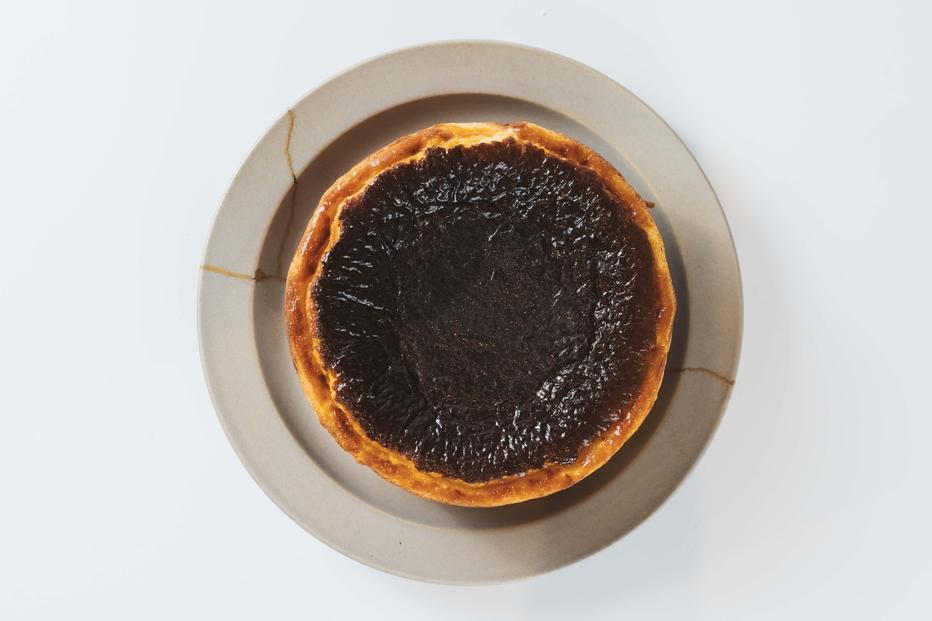 博多のおやつ　極幻バスクチーズ　12cm １個