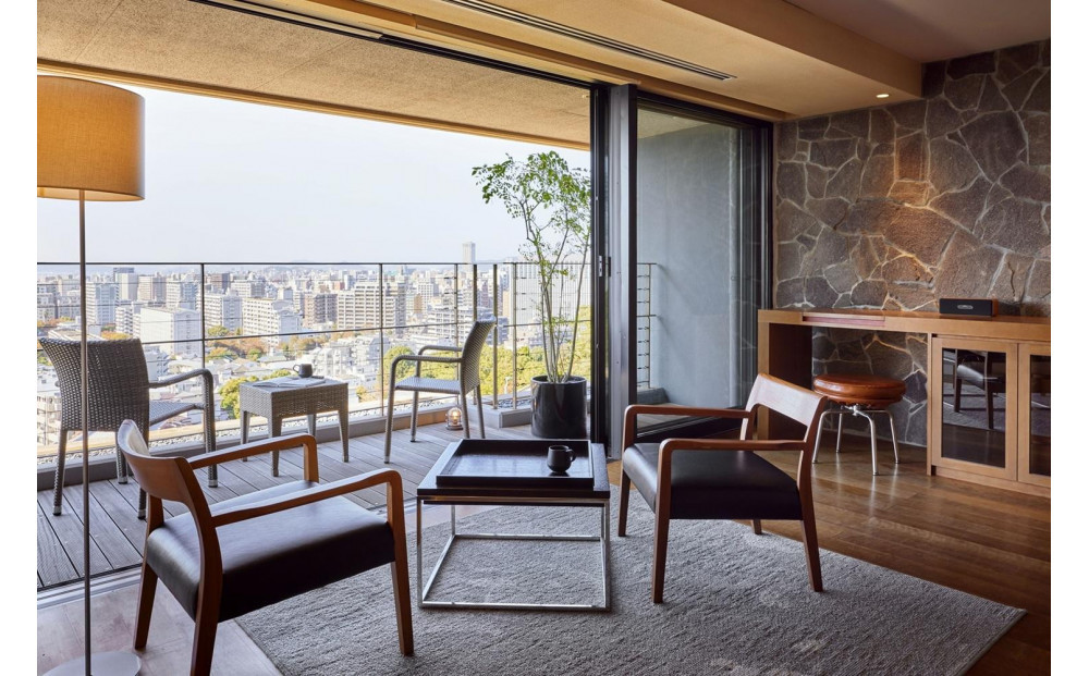 【福岡市】HILLTOP RESORT FUKUOKA　平日ペア宿泊券1泊朝食付き