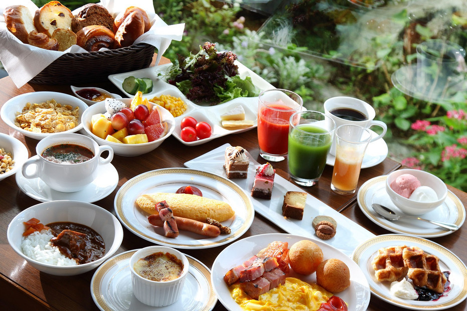 【西鉄グランドホテル】平休日1泊朝食付 ペア宿泊券≪スタンダードツイン・館内利用券付≫