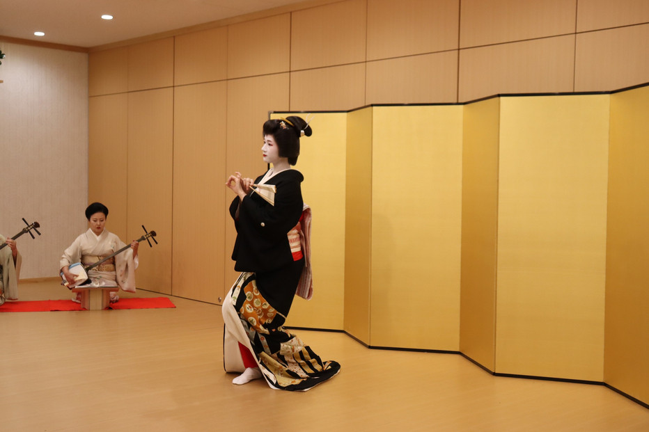 【博多券番 芸妓７～８名】博多伝統芸能館　リクエスト公演