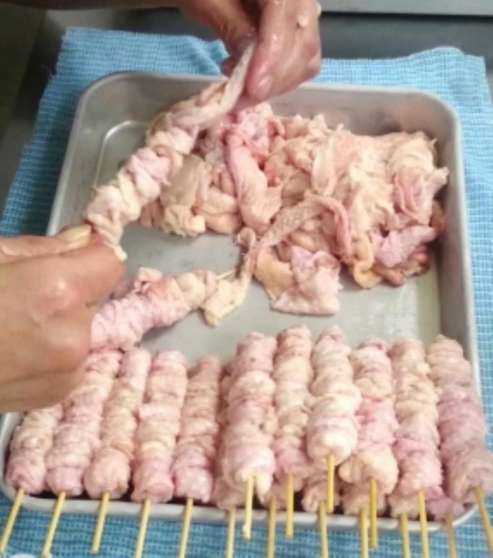 【定期便全6回】博多とりかわ大臣の「博多とりかわ(R)」（冷凍２０本入り）