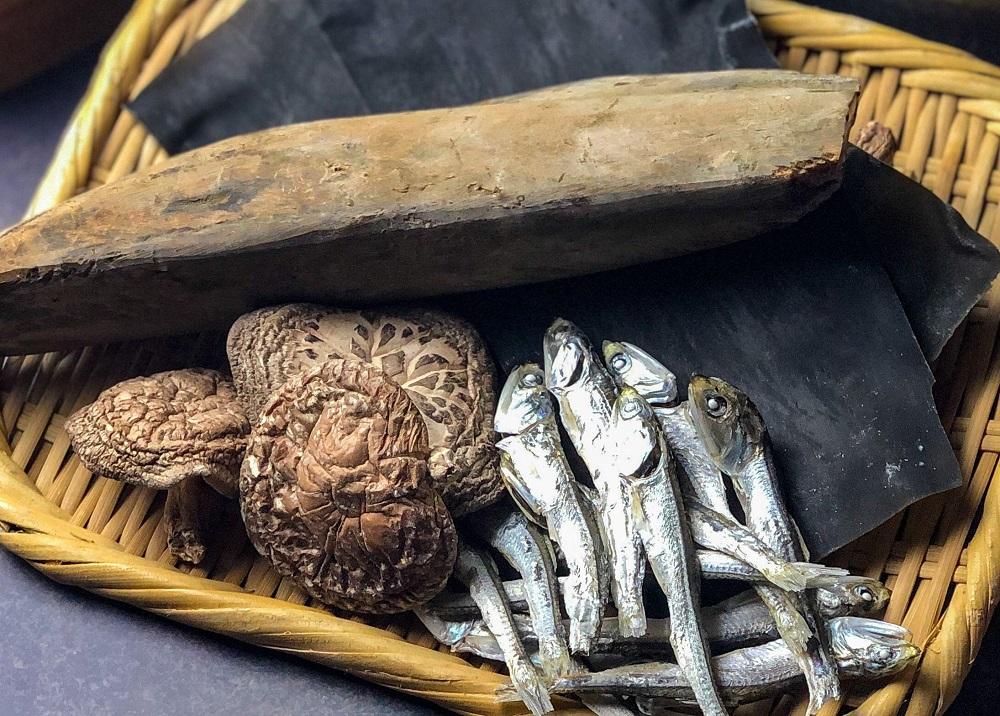 【福岡市】しらに田のだしもつ鍋（２～３人前）