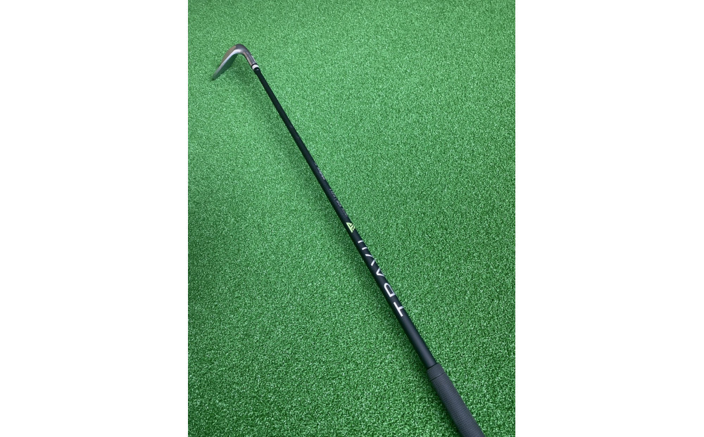 【福岡市】女性クラフトマンの阿比留俊子　設計・デザイン　Abi Wedge ホワイトクロムメッキ50°　フジクラTRAVIL（105S）