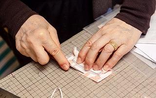 伝統工芸　博多おきあげ(押絵)羽子板「静」