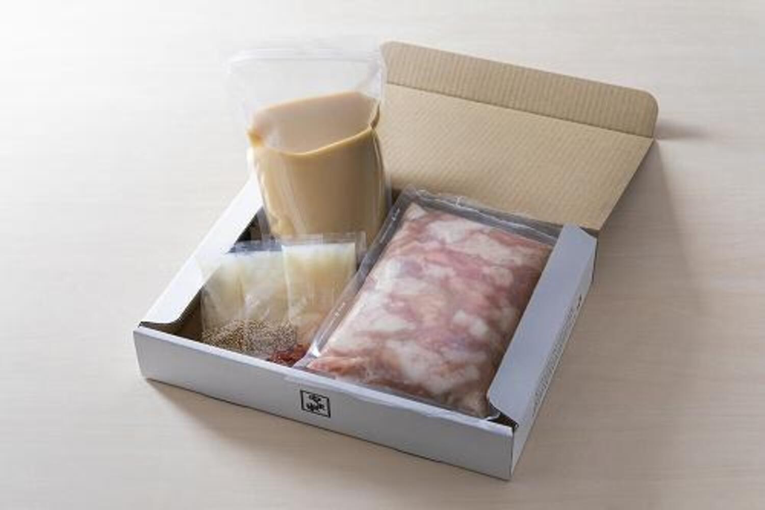 【定期便全12回】【博多もつ鍋やま中】もつ鍋みそ味（3～4人前）