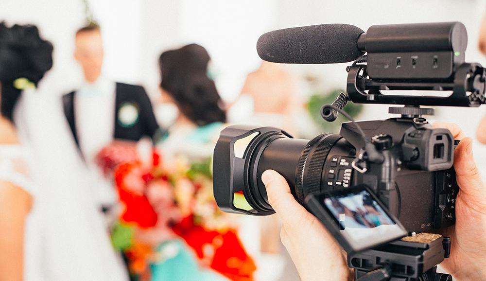 プロが制作するあなただけの特別な動画（福岡市内ロケ）