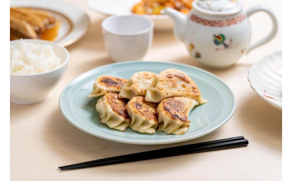 福岡市の中華料理屋「ぱんだのゴハン」の中華6品セット（博多もつ麻婆/海老チリ/山椒辛子明太子/熊猫餃子/糸島ハス飯/黒酢スブタ）