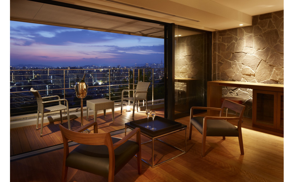 【福岡市】HILLTOP RESORT FUKUOKA　平日ペア宿泊券1泊朝食付き