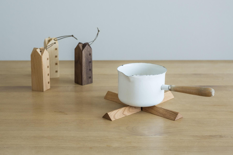 【福岡市】なべしきハウス（折りたためる木製鍋敷き）×１個