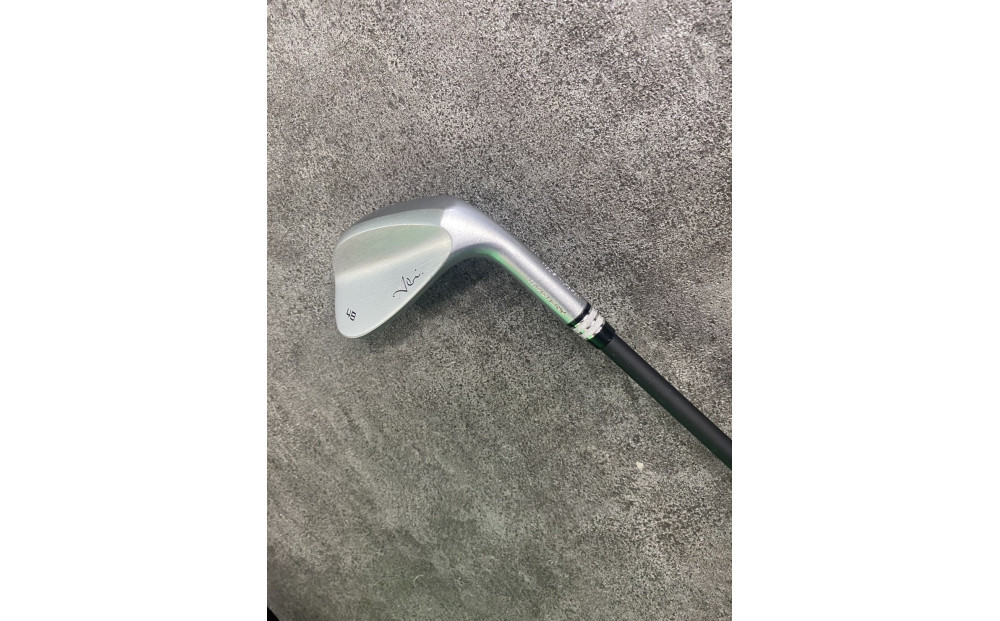 【福岡市】女性クラフトマンの阿比留俊子　設計・デザイン　Abi Wedge ホワイトクロムメッキ58°　シャフト フジクラTRAVIL（105S）