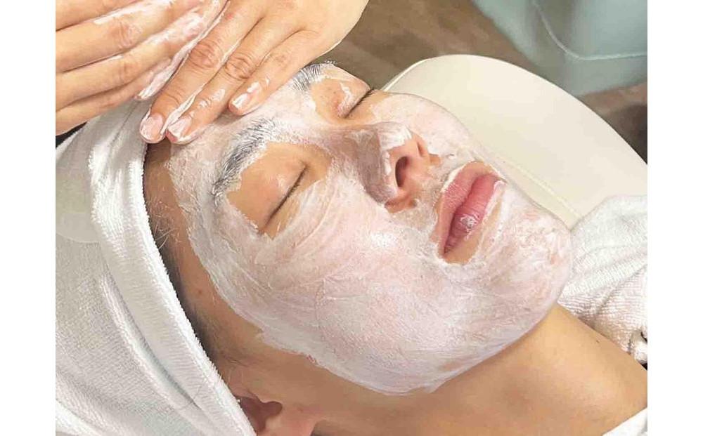 ルナレーナ　うるおい持続フェイシャルケア1回コース（約1時間）＜福岡市内にて提供＞