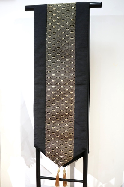 博多織テーブルランナー 華扇　桐箱入り