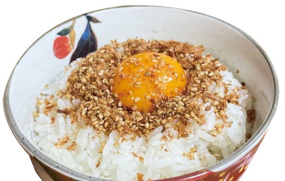 燻製(くんせい)ごまかつおふりかけ(27g×10袋)  添加物不使用井口食品 いのくち スモーキーなふりかけ 【福岡市内製造】 ご飯 弁当 常温