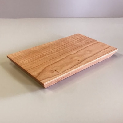 ブラックチェリー材　一枚板のカッティングボード・まな板 40cm(大牟田市)