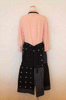 【受注生産】「久留米伝統工芸品」 久留米絣 胸当て付きドレスエプロン_【受注生産】エプロン 久留米絣 胸当て付き ドレスエプロン 1着 丈75cm おしゃれ かわいい デザイン 綿100％ 伝統 伝統工芸品 服 衣類 雑貨 日用品 キッチン用品 料理 ファッション 女性用 レディース 日本製 福岡県 久留米市 送料無料_Ji009