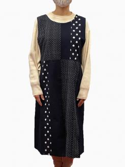 久留米絣かぶりエプロン（フリーサイズ）_久留米絣 かぶり エプロン フリーサイズ  着丈 110cm 人気 シンプル 紺系 着物 織物 おしゃれ 伝統工芸品 服 衣類 雑貨 日用品 キッチン用品 料理 ファッション 女性用 レディース 日本製 福岡県 久留米市 送料無料_Jj005