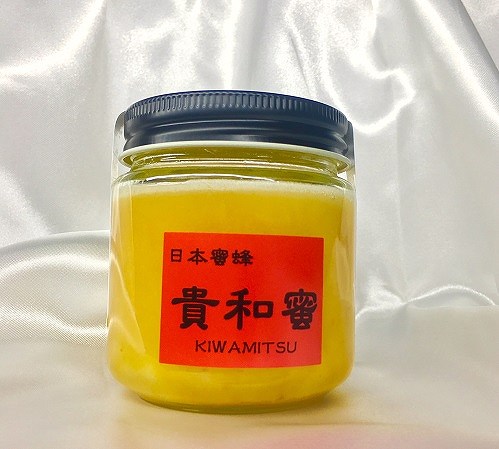 日本蜜蜂「貴和蜜」_日本 蜜蜂 貴和蜜 180g 1個 希少 国産 非加熱 自然 恵み そのまま こだわり 完熟蜜 純粋 生 はちみつ とろとろ食感 コク深い 味わい 抗菌 抗炎症 整腸作用 ビタミン類 アミノ酸 豊富 美肌効果 加工食品 お取り寄せグルメ 福岡県 久留米市 送料無料_Ca002