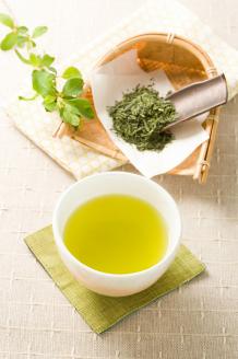 感謝の八女茶 30袋入_感謝の八女茶 3g × 30袋 ティーバッグ お茶 日本茶 緑茶 八女茶 薫り 風味 ふくよか 香り 甘み まろやか 冷茶 ギフト用 プレゼント用 感謝 ギフトボックス 人気 おすすめ 常温 お取り寄せ 福岡県 久留米市 送料無料_Ex209