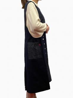 久留米絣かぶりエプロン（フリーサイズ）_久留米絣 かぶり エプロン フリーサイズ  着丈 110cm 人気 シンプル 紺系 着物 織物 おしゃれ 伝統工芸品 服 衣類 雑貨 日用品 キッチン用品 料理 ファッション 女性用 レディース 日本製 福岡県 久留米市 送料無料_Jj005