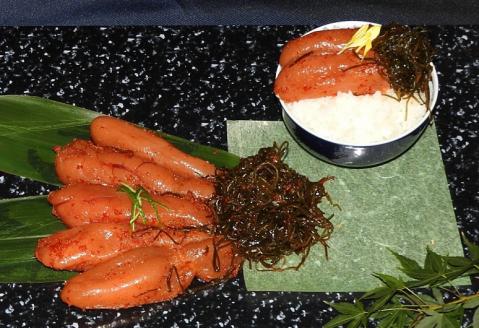 洗詩台 昆布漬辛子明太子700g_辛子明太子 明太子 700g 350g × 2 昆布漬 洗詩台 うまみ ごはん お供 お酒 おつまみ 料理 具材 おにぎり パスタ おかず 冷凍 魚卵 魚介類 小分け 食品 加工品 お取り寄せ お取り寄せグルメ 福岡県 久留米市 送料無料_Cs007