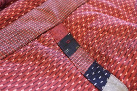 久留米織 綿入りはんてん女性用（ドビー織あられ柄）フリーサイズ/M～L_はんてん ちゃんちゃんこ 女性用 婦人用 フリーサイズ M ～ L 長袖 久留米織 綿入りはんてん ドビー織 あられ柄 エンジ色 和服 部屋着 防寒着 あたたかい 冬 ファッション ふっくら しなやか 着心地の良さ レディース 福岡県 久留米市 お取り寄せ 送料無料_Qf003