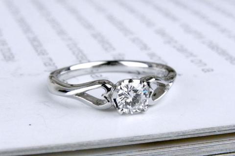 【N65-001】婚約指輪 エステル