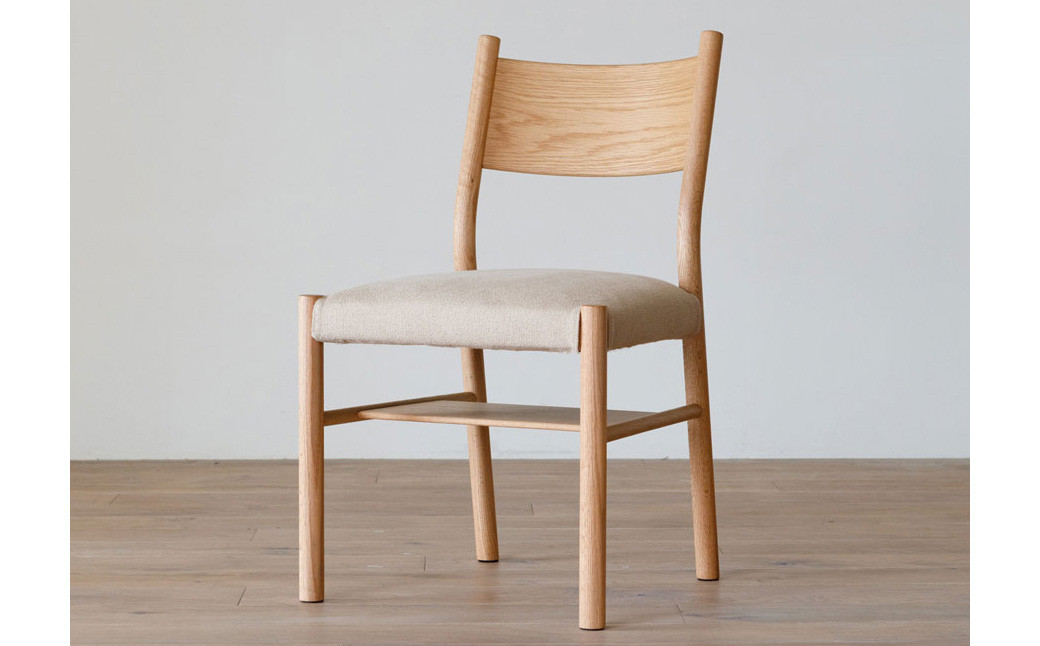 天然木 の上質な手触りと柔らかなかけ心地 ダイニングチェア / ウォールナット材 または オーク材 【HIRASHIMA】 TIPO Shelf Side Chair リコ 受注生産