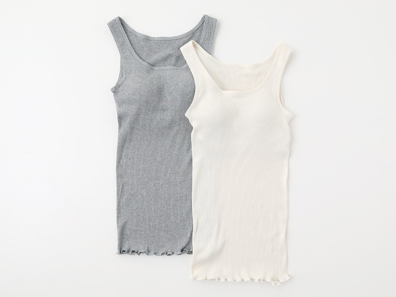 【キナリ M-Lサイズ】hinna ヒンナ ふわリブ オーガニックコットン カップ付きタンクトップ