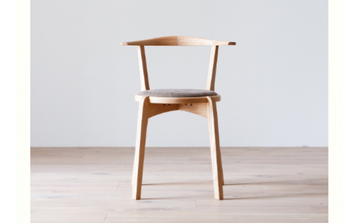 天然木チェア 椅子 ダイニング スタッキング / ウォールナット材 または オーク材 【HIRASHIMA AGILE Side Chair カプリス】 受注生産