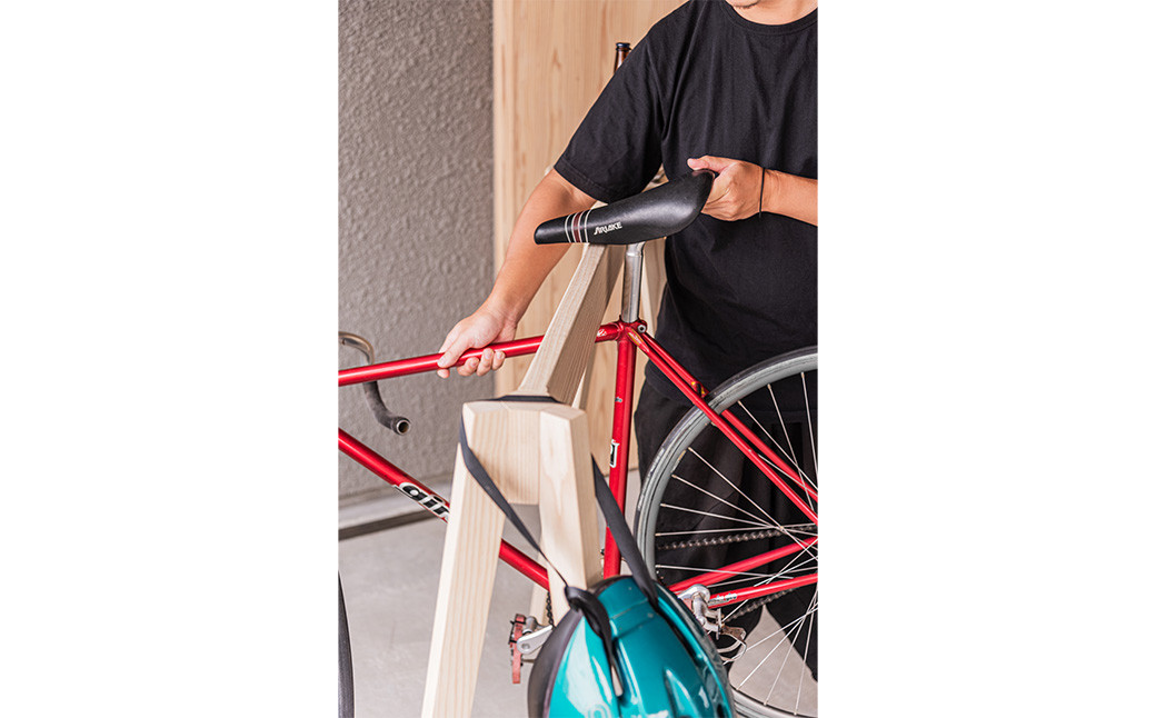 ミツキ サイクルラック【檳榔子黒】