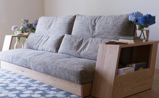 天然木 の サイドテーブル / ウォールナット材 または オーク材 【HIRASHIMA】 LIBERIA PLUS Side Table 025 受注生産