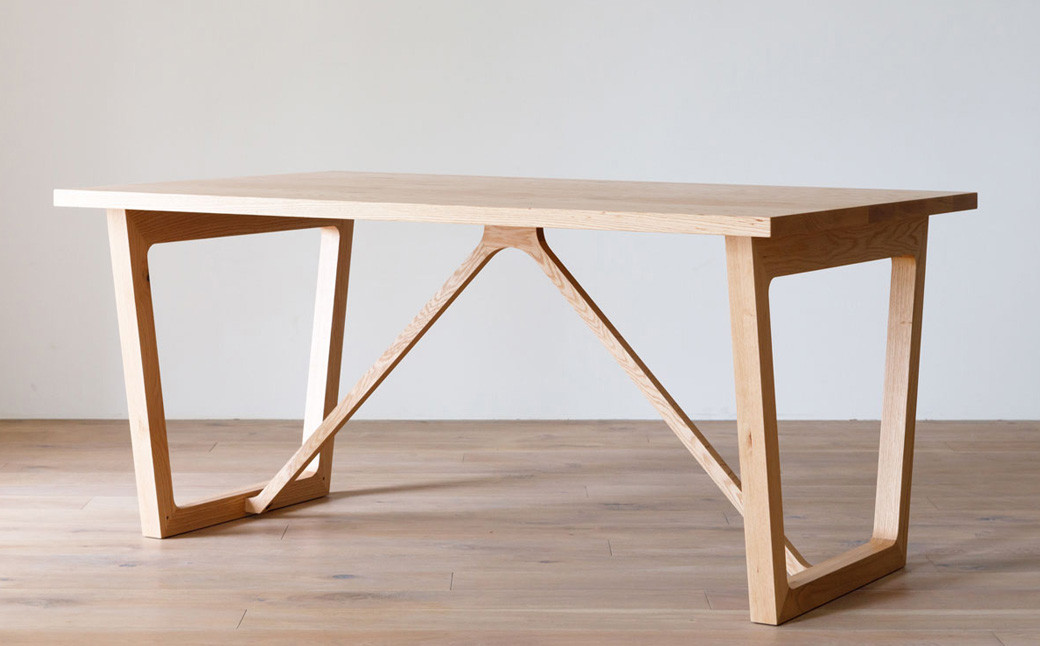 天然木 の上質な手触り ダイニングテーブル / ウォールナット材 または オーク材 【HIRASHIMA】 ELEVATO Dining Table 154 受注生産