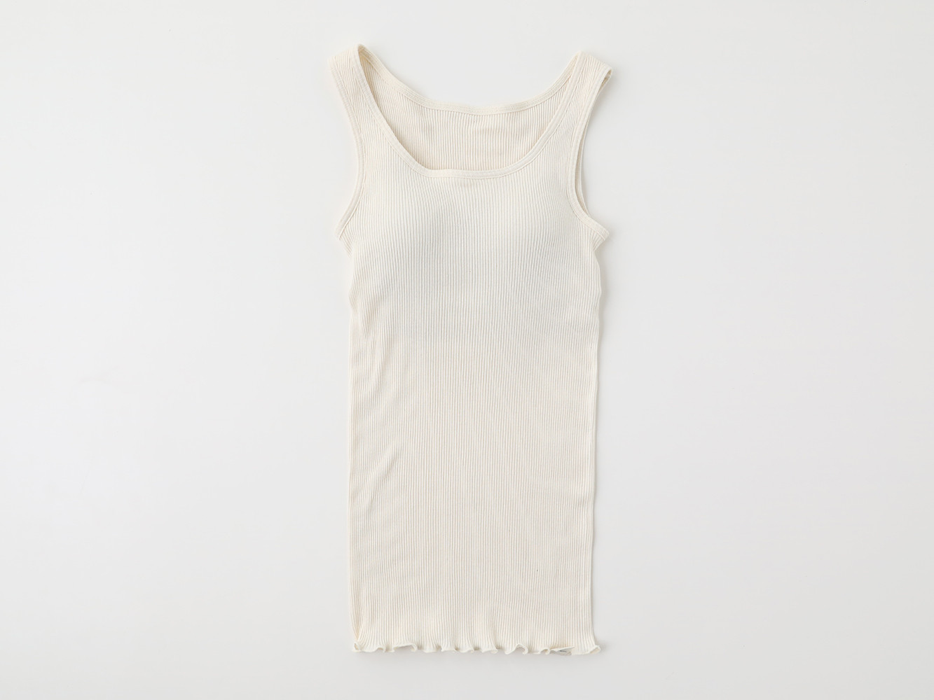 【キナリ M-Lサイズ】hinna ヒンナ ふわリブ オーガニックコットン カップ付きタンクトップ