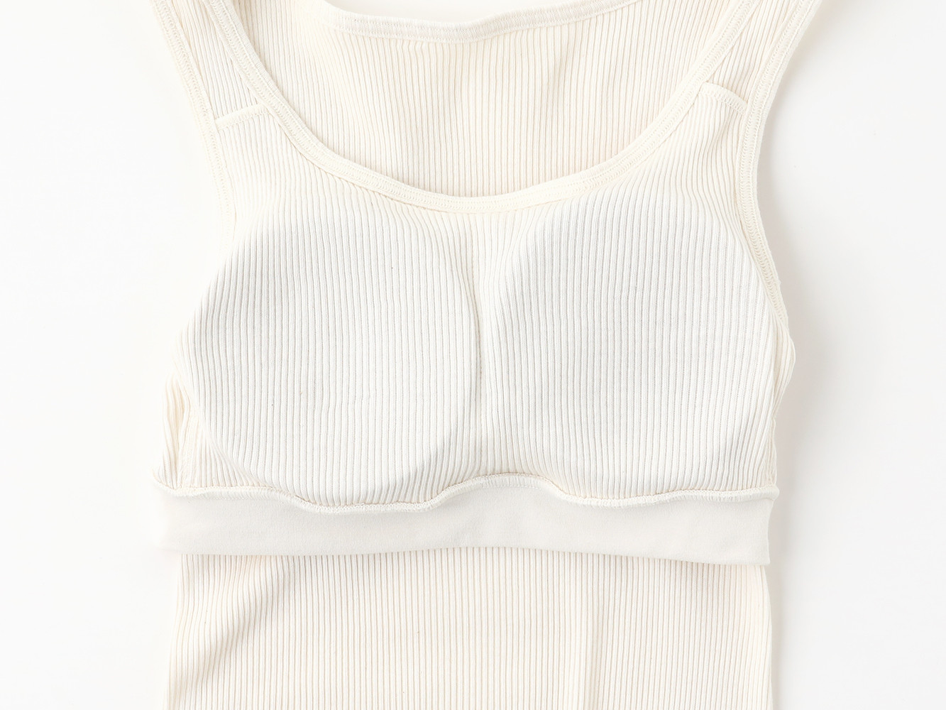 【キナリ M-Lサイズ】hinna ヒンナ ふわリブ オーガニックコットン カップ付きタンクトップ